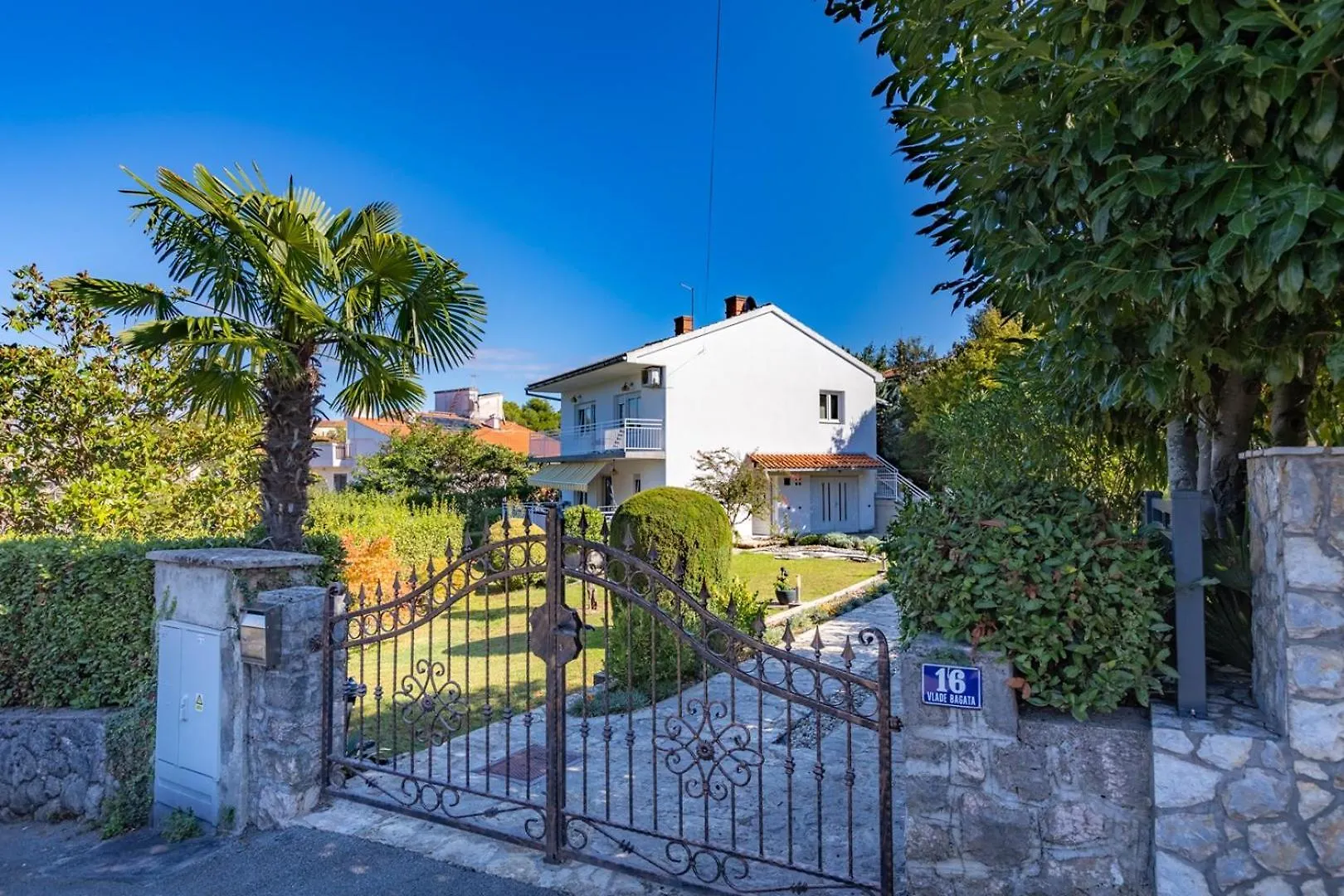 Apartment Zoric Malinska
